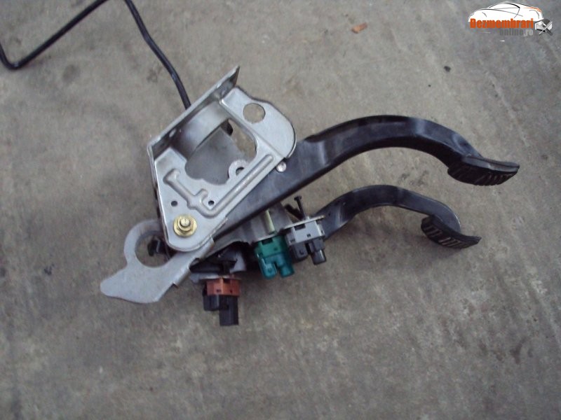 Pod Pedalier Frana Ambreiaj Complet Ford Fiesta Original